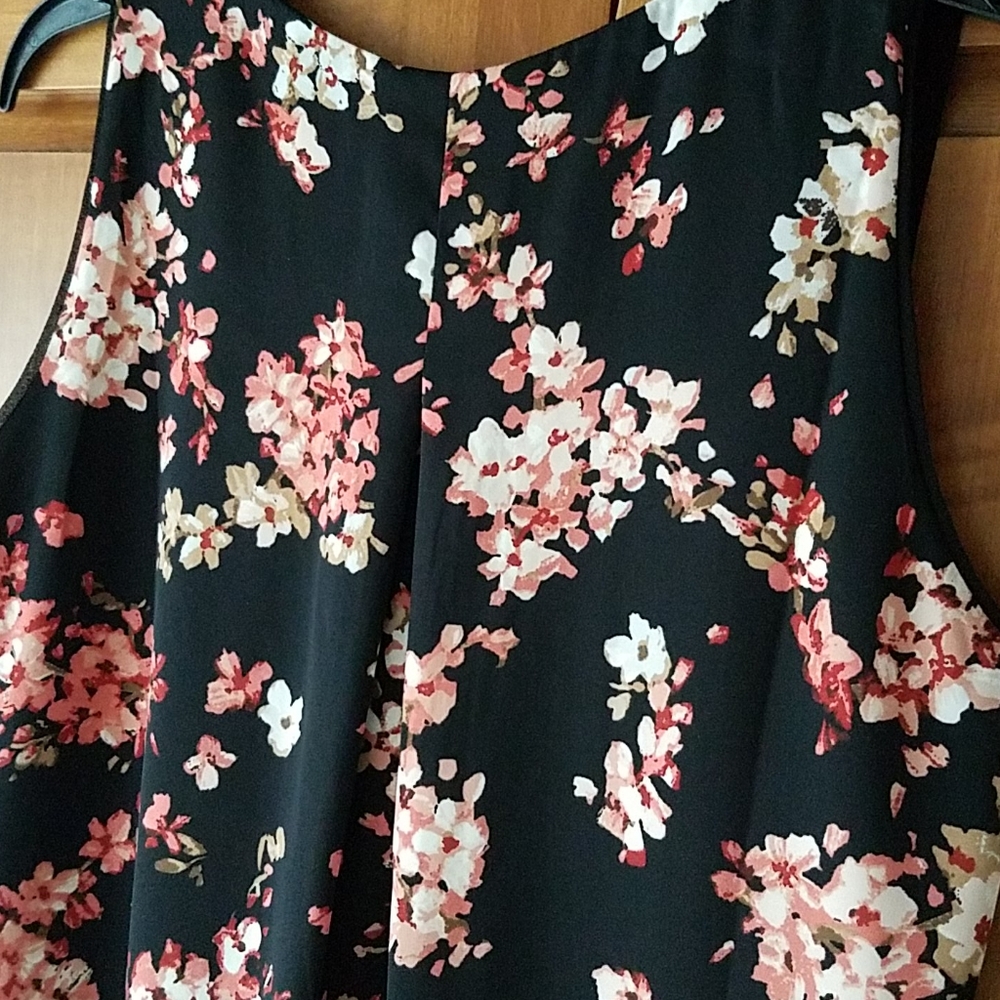 WHBM Sleeveless Blouse Sz 2P - Picture 3 of 6
